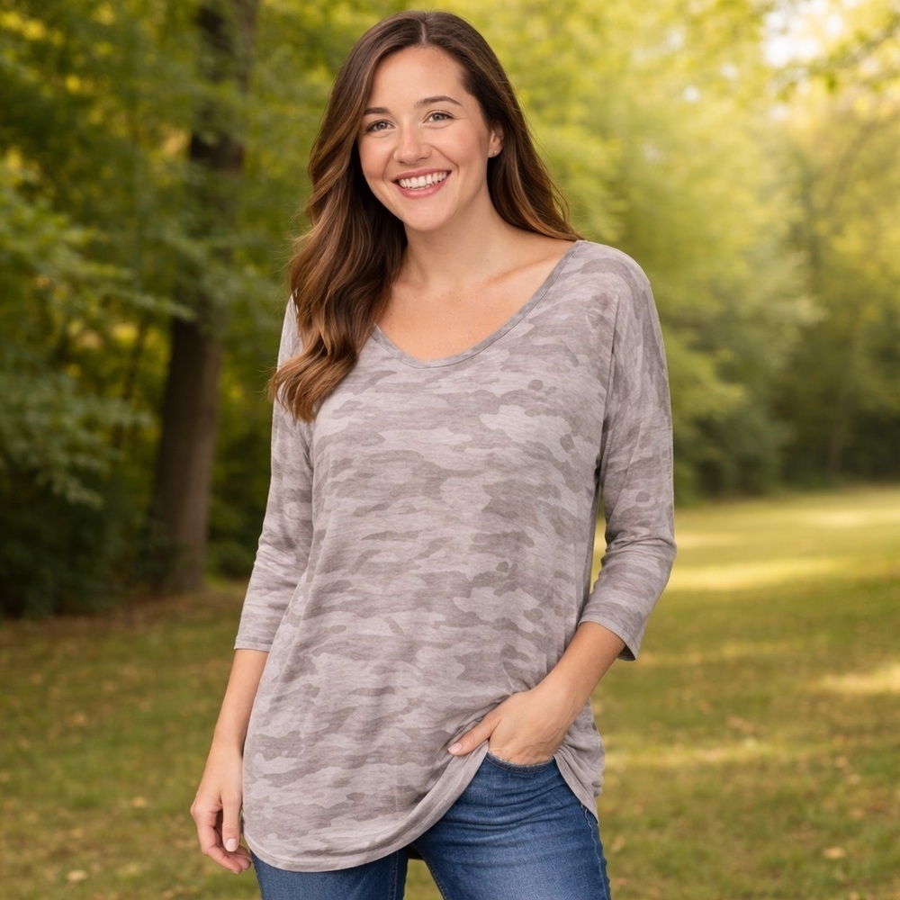 NWT Premise High/Low Grey Camouflage Top Size 1X